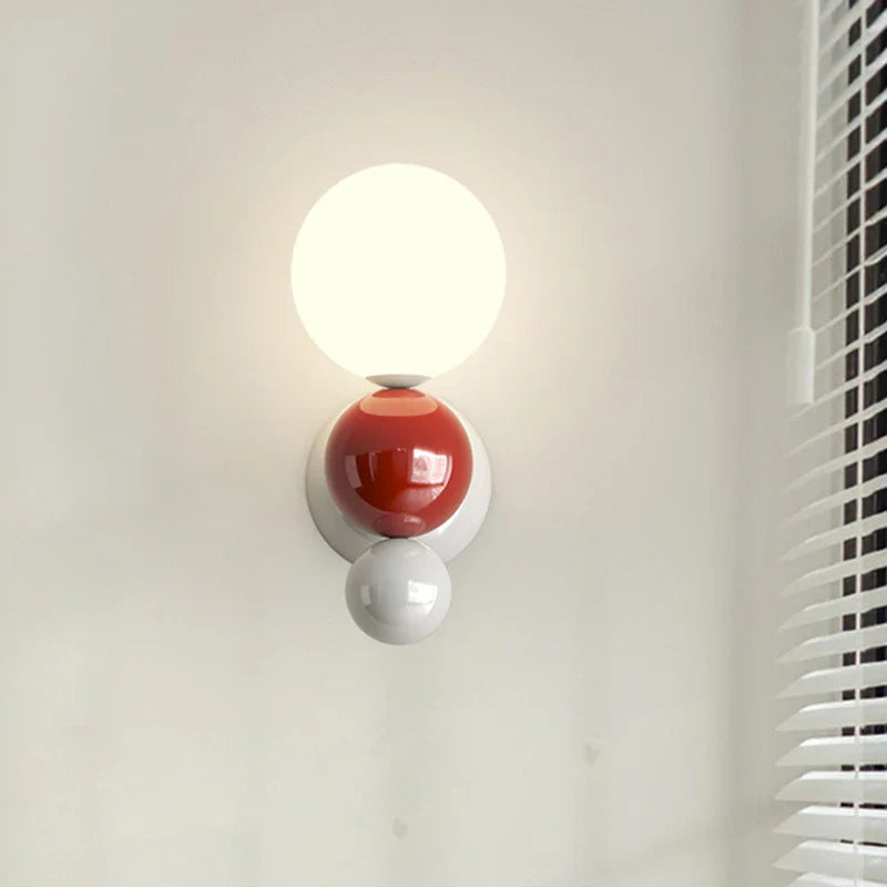 PearlGlow - Nordisk LED Vägglampa med Justerbart Färglys
