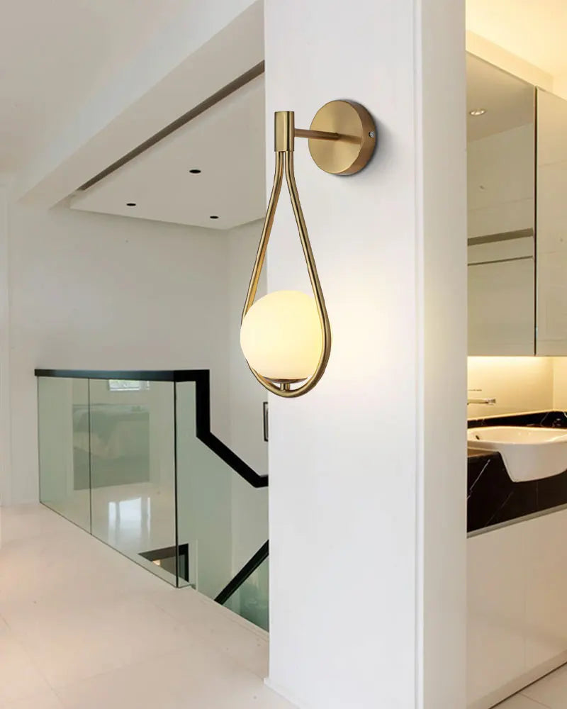 Royallure Modern LED Vägglampa USB Uppladdningsbar med Fjärrkontroll, Dimbara Nordisk Ljus