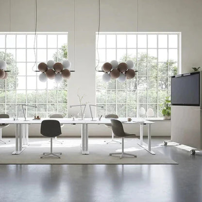 Holly LED-Pendellampa – Modern kula lampa med skulpturell design för matrum och vardagsrum