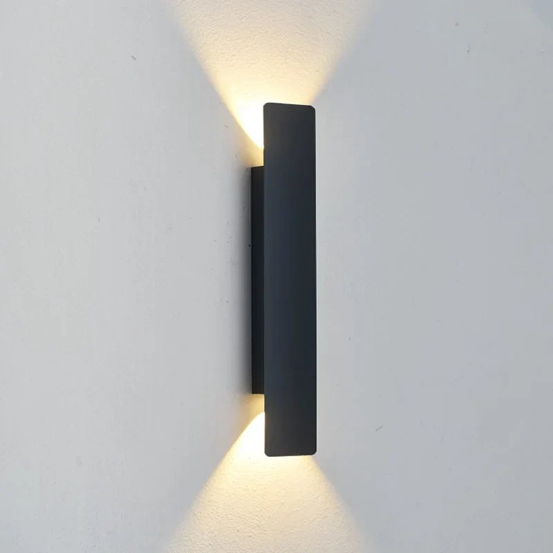 LumaStrix Noir | Väderbeständig LED utomhusvägglampa i aluminium, 18W