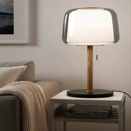 LumeHaven – Nattlampa med Träbas och LED-belysning