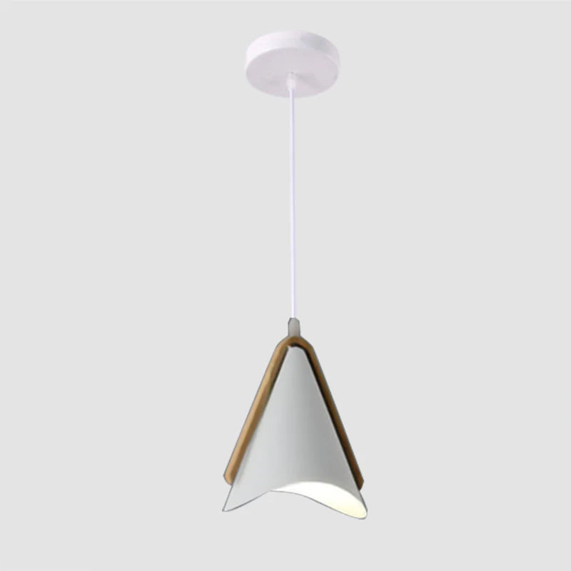 NovaLume – Modern taklampa med elegant, minimalistisk design och praktisk funktionalitet