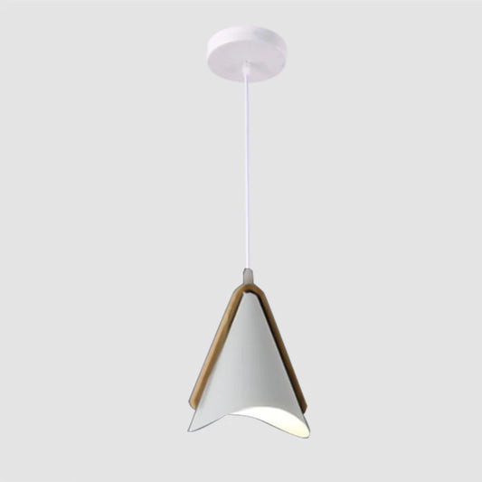 NovaLume – Modern taklampa med elegant, minimalistisk design och praktisk funktionalitet