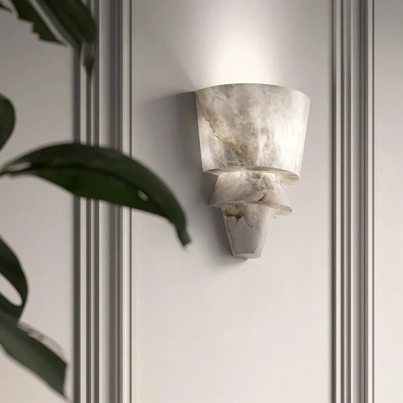 MarmorGlow - Minimalistisk Vägglampa i Natursten