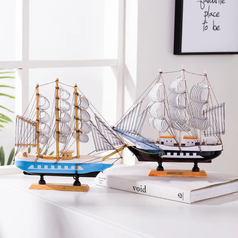 Royaleva Nordic Wooden Sailboat Sculpture - LED Belyst Dekorationsstycke, Batteridriven