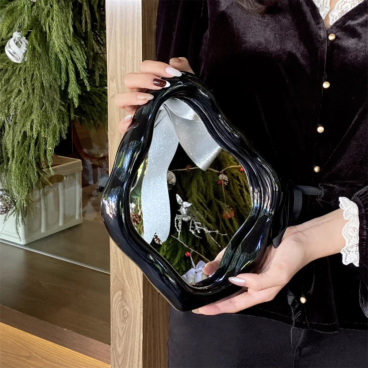 RetroLume - Snyggt oregelbundet sminkspegel med vintage charm och modern appell