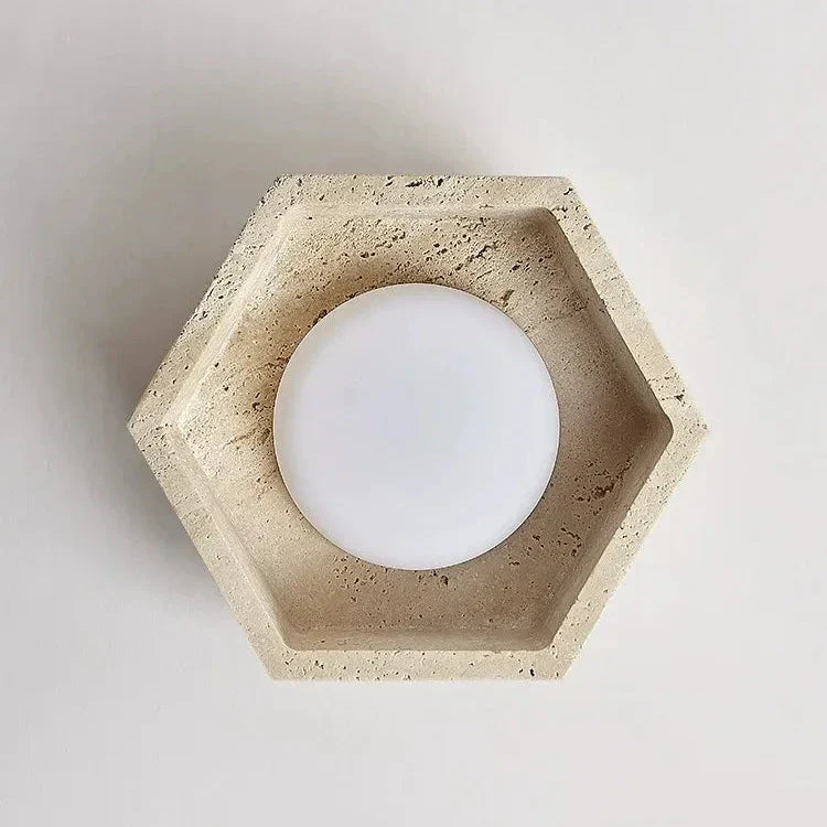 Albora – Wabi Sabi LED taklampa i travertin natursten