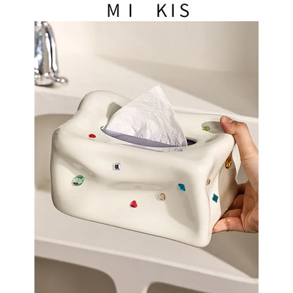 Élise – Lyxig Porslinservettlåda med Hjärtfomad Ädelsten Accent