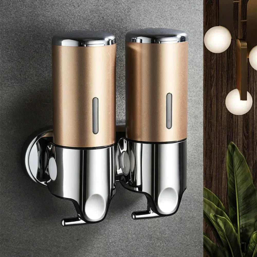 PureFlow - Vägghängd tvåfacks tvålpump för ett snyggt badrum