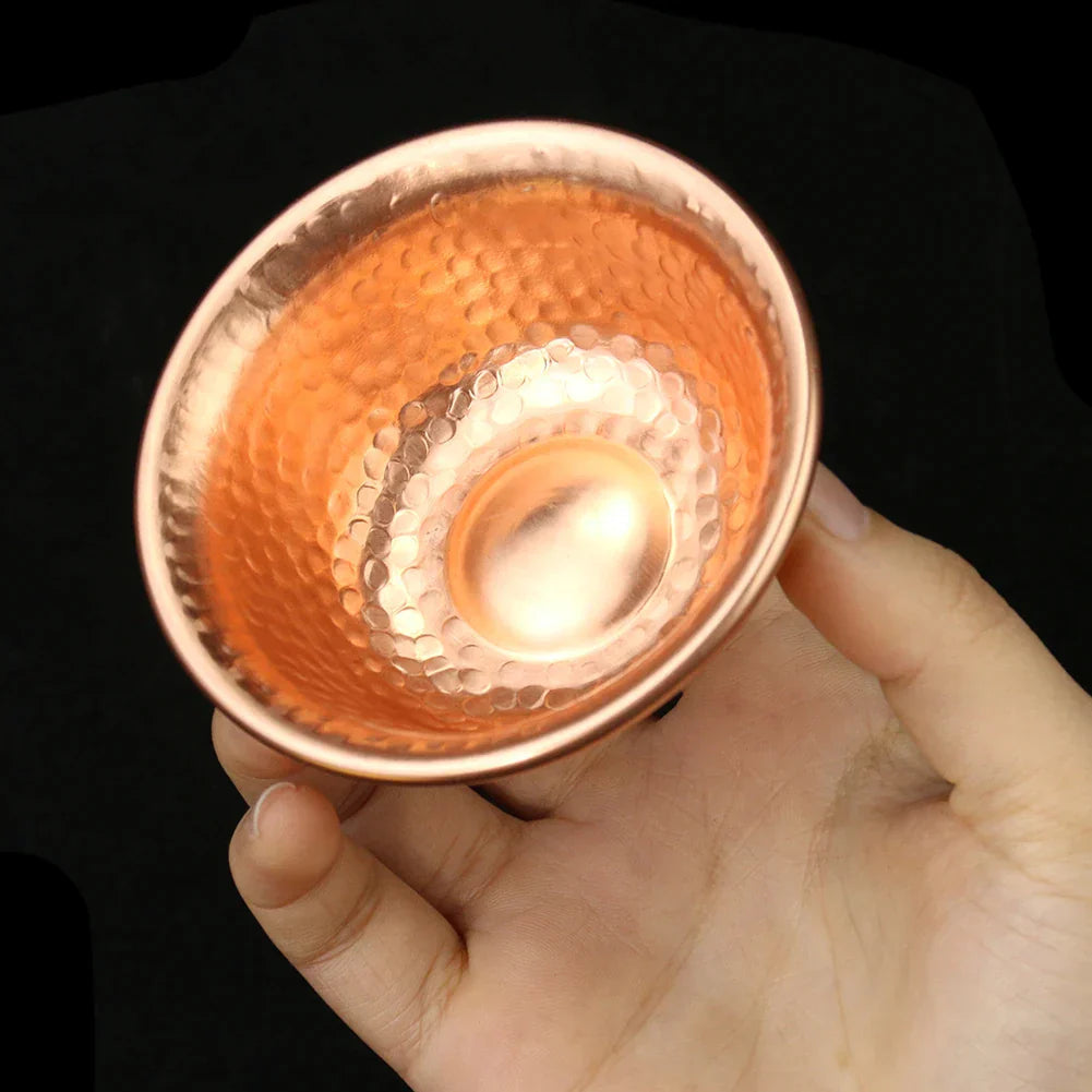 RimCurve – Rund skål med reflekterande design och mjukt böjda kanter