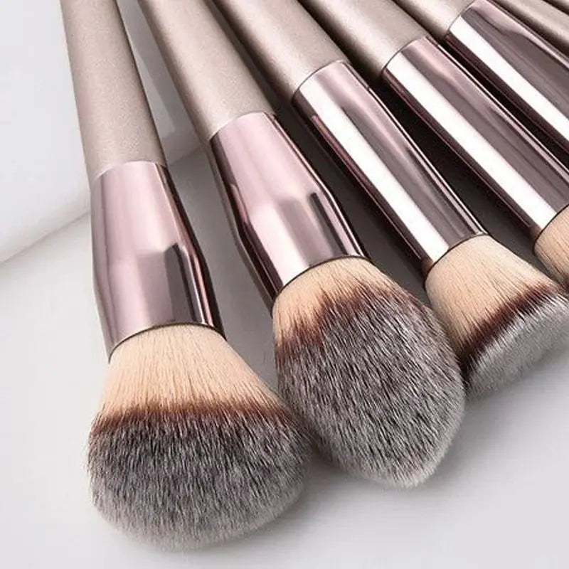 Carvallo-up Penselsæt LuxeBrush Gold | 10-delt | Bløde syntetiske hår & trægreb | Præcis & skånsom mod huden
