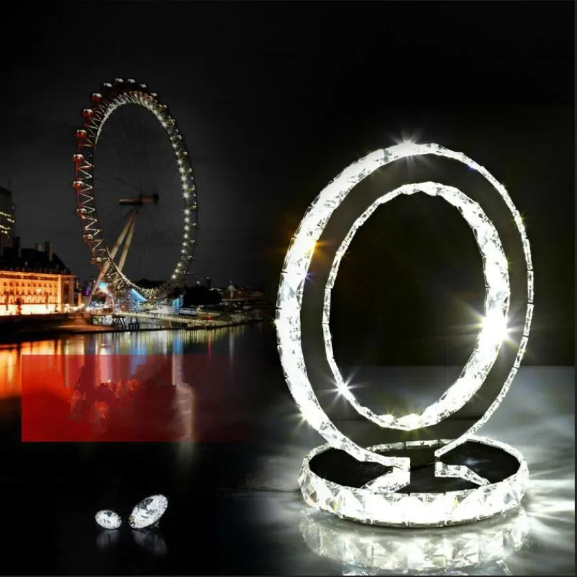 LumiCrystal - Modern Kristall Bordslampa med LED Belysning | Lyxigt Ringsdesign