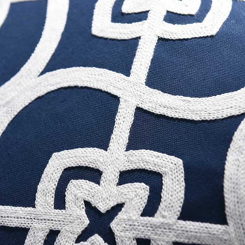 Carvallo – Stilig Broderad Kuddöverdrag med Tidlös Kvartfurmönster