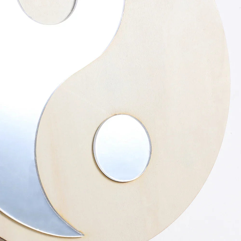 Yin-Yang Väggdekoration – Harmon och Balans i Ditt Hem
