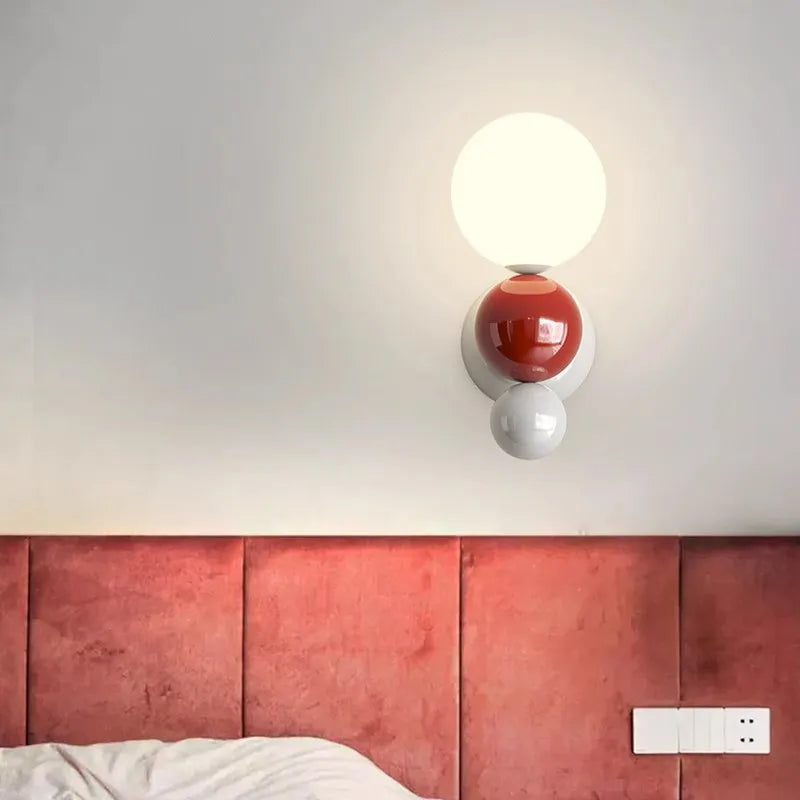 PearlGlow - Nordisk LED Vägglampa med Justerbart Färglys