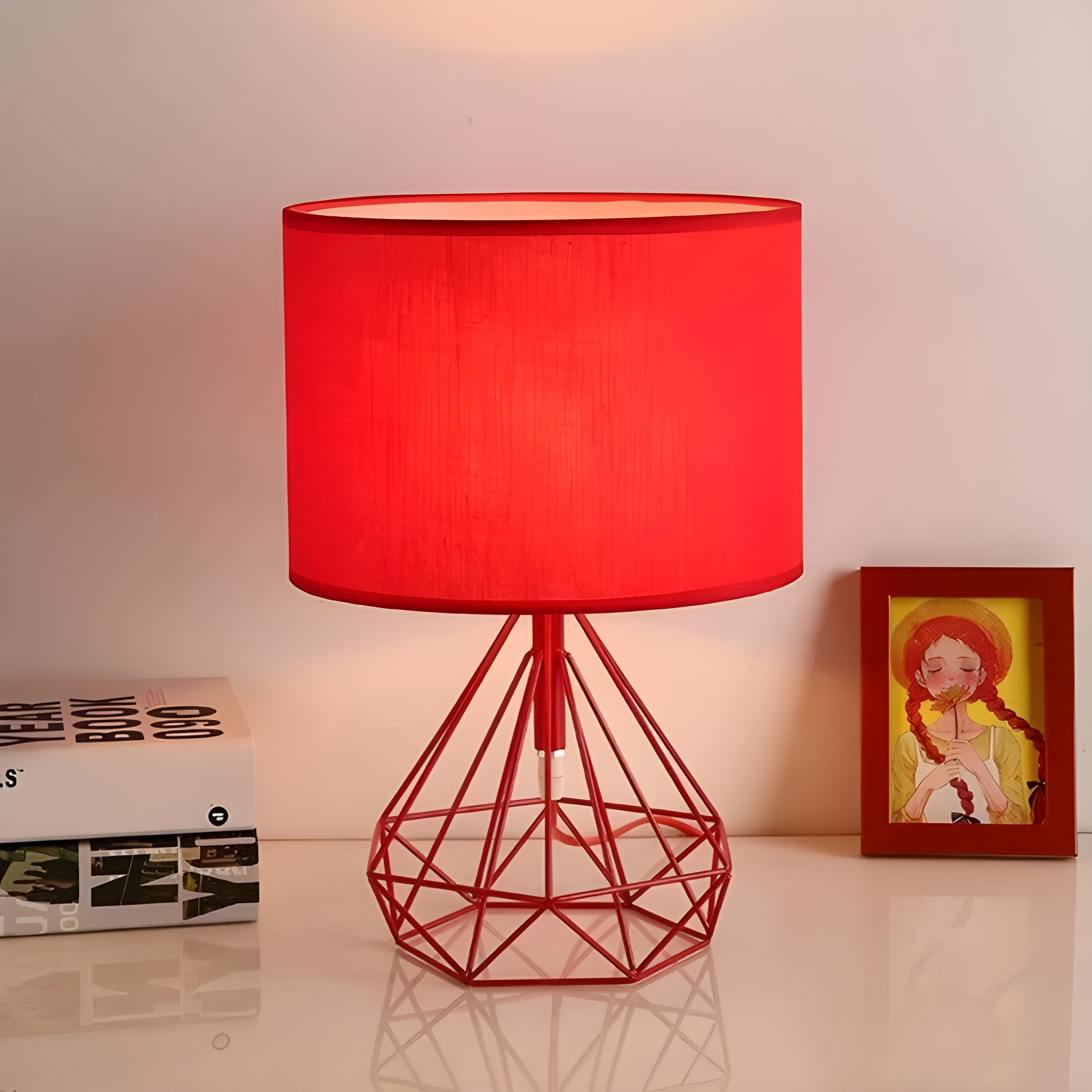 SkandiShade Lampa - Dekorativ BordsLampa i Skandinavisk Design