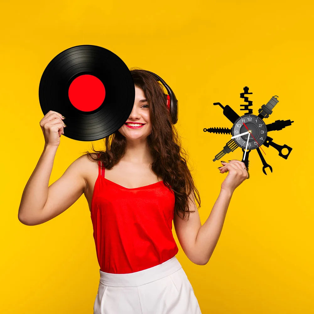 AutoReparation - Vinyl Väggklocka med Modern Garage Design