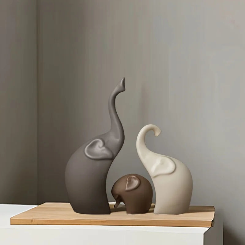 Royelux Nordic Keramisk Elefantfigur Set – Symbol för Familj och Serenity