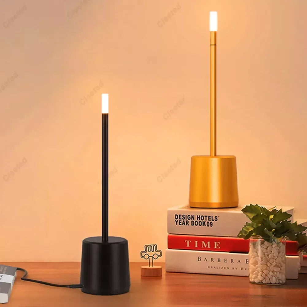 Carvallo – Lyxig LED Bordslampa med Steglös Dämpning och Elegant Kristallskärm