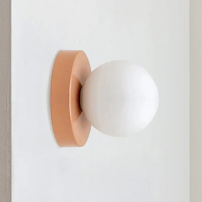 Vägglampa med glasglob Modern design