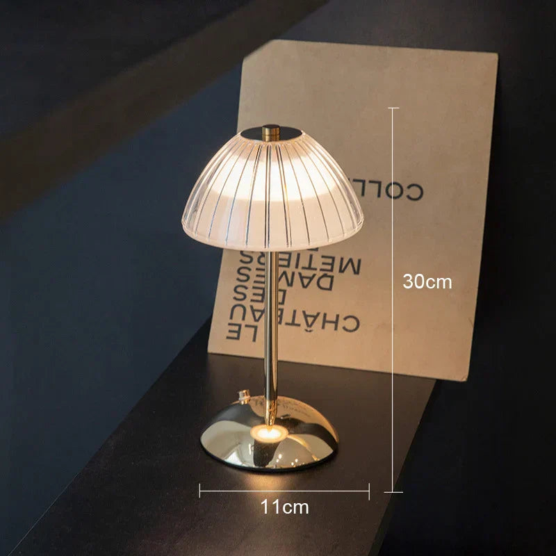 LumeLuxe – Dimbart LED Bordslampa med Skandinavisk Design &amp; USB
