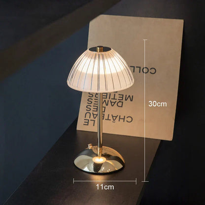 LumeLuxe – Dimbart LED Bordslampa med Skandinavisk Design &amp; USB