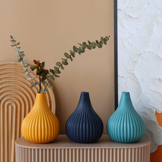 ScandiBloom - Minimalist Nordic vases for elegant and modern decor