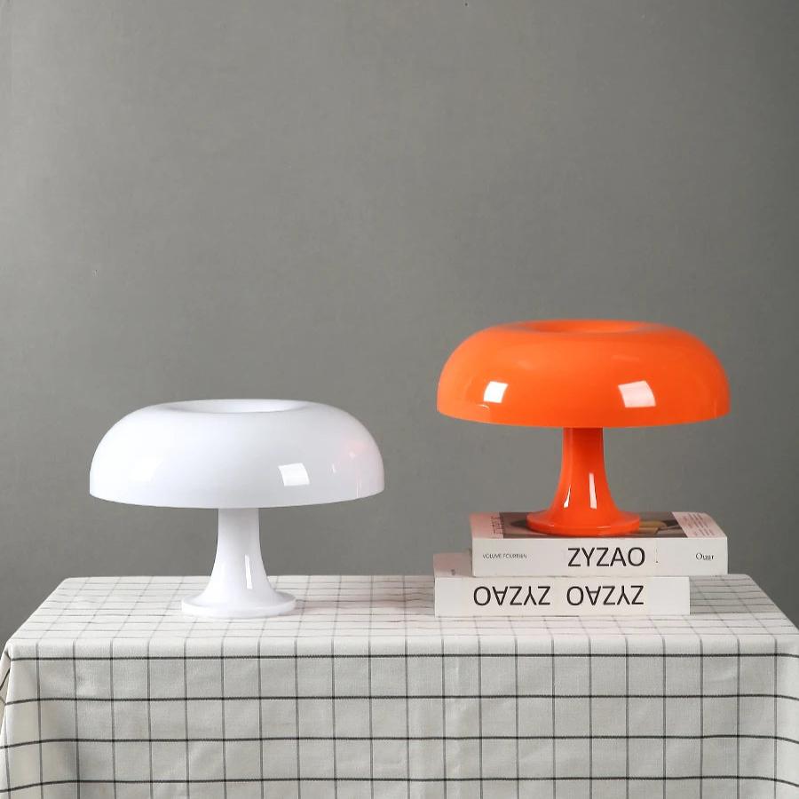 Carvallo – Retro Bordslampa med Italiensk Design och Varm LED-belysning