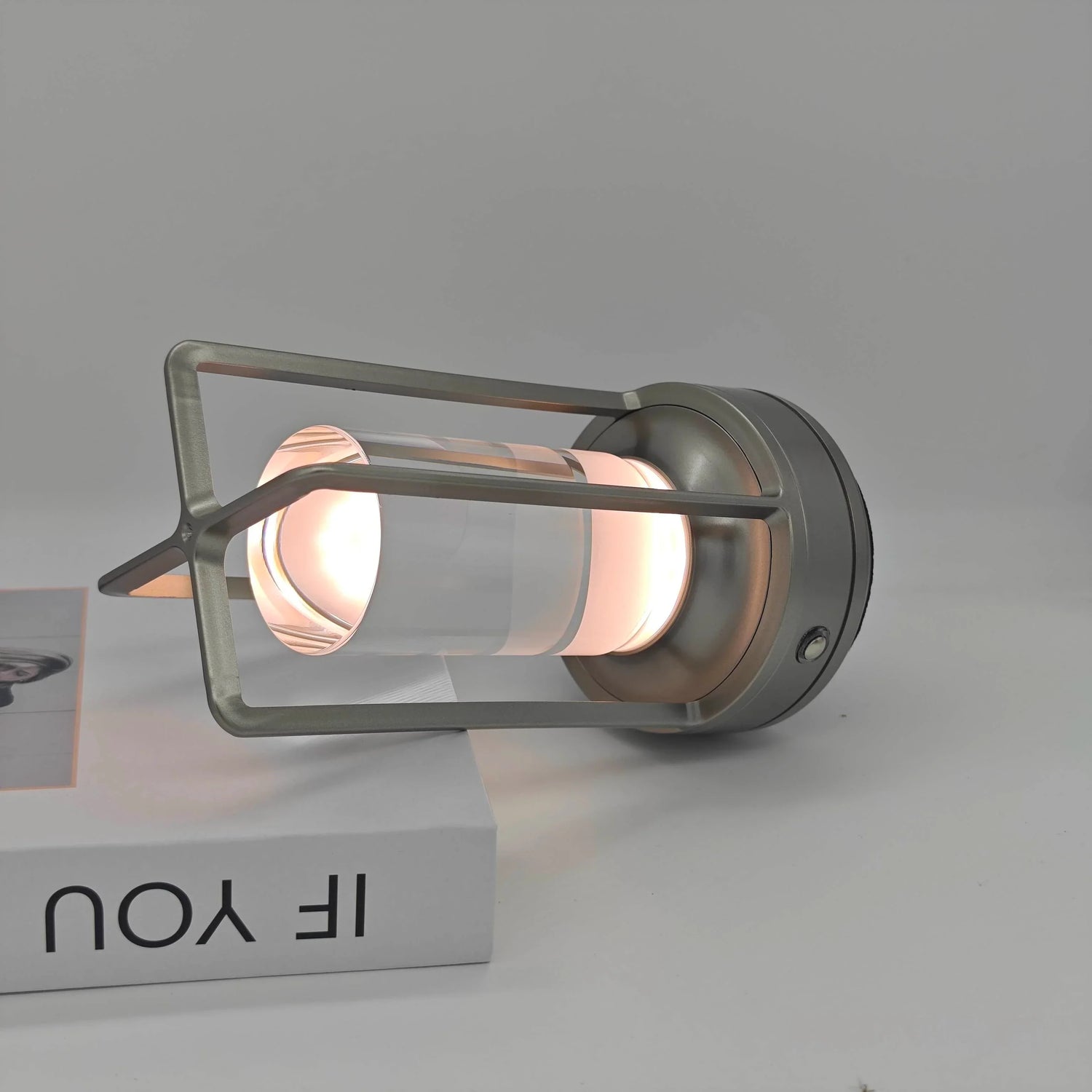 Luxa Crystal LED Bordslampa – Elegant design med dimbar touchkontroll