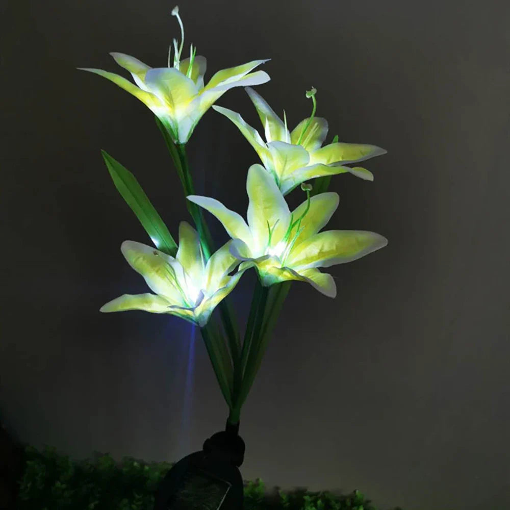 Solenergi LED blommor i liljeform – färgväxlande trädgårdslampor med spjut för utomhusbruk