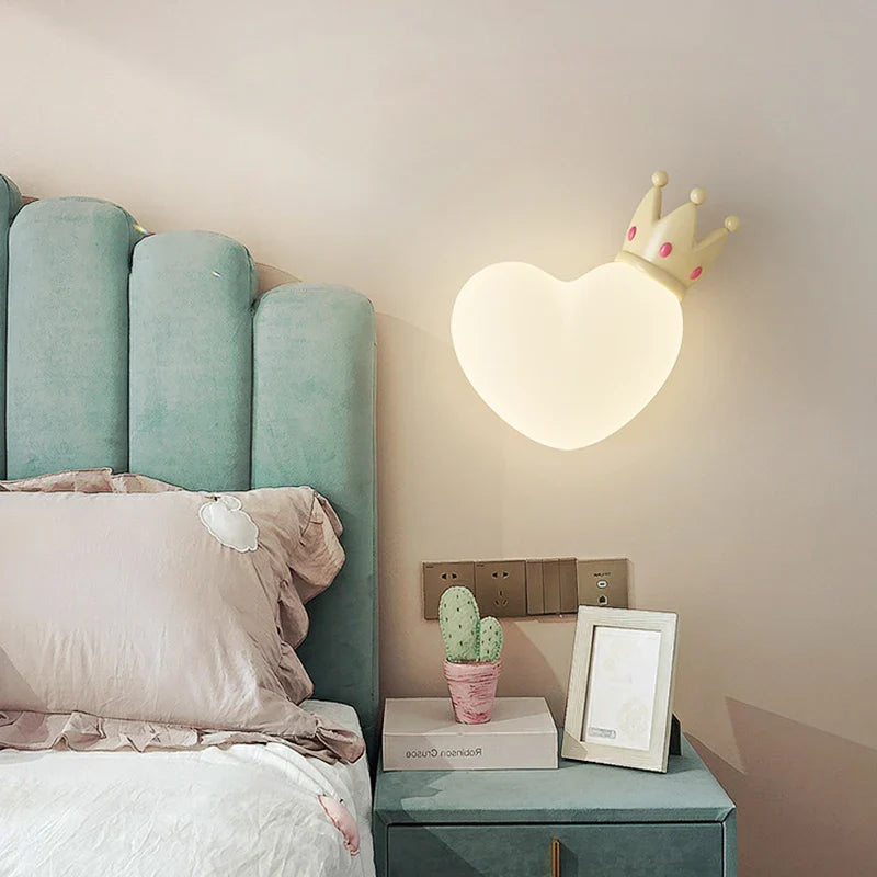 LoveLicht - Rosa Kronmoln Hjärtdesign LED Sänglampa