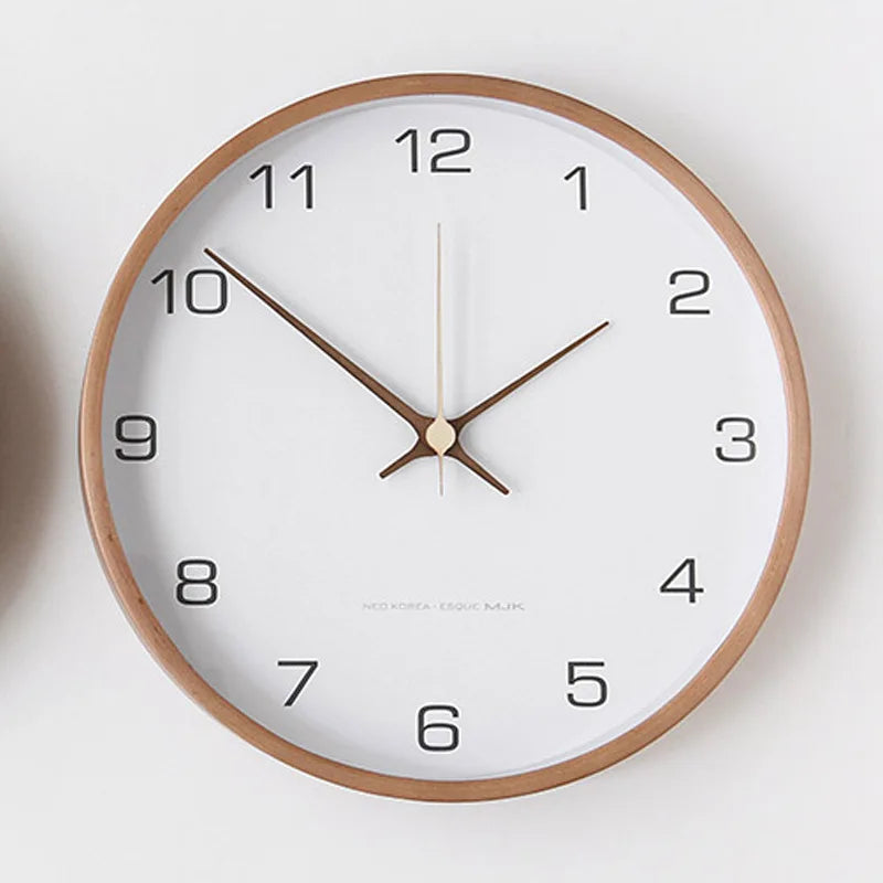 Lyxig Väggklocka i Trä och Glas med Minimalistisk Design