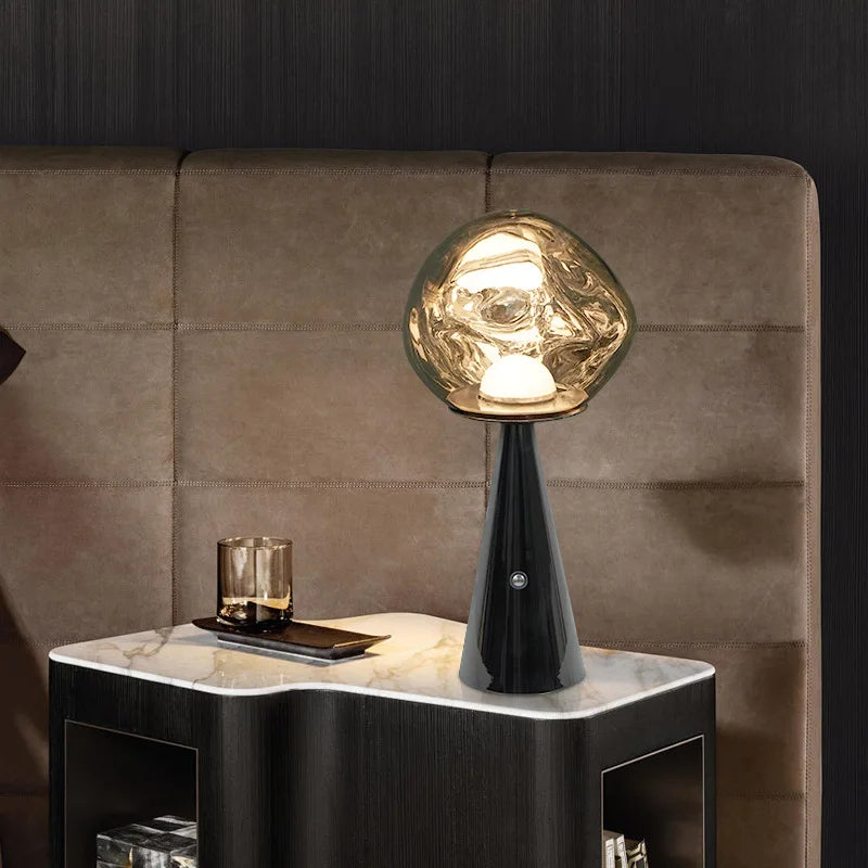 LavaGlow - Modern Mini Bordslampa med LED Ljus | Dekorativ Belysning