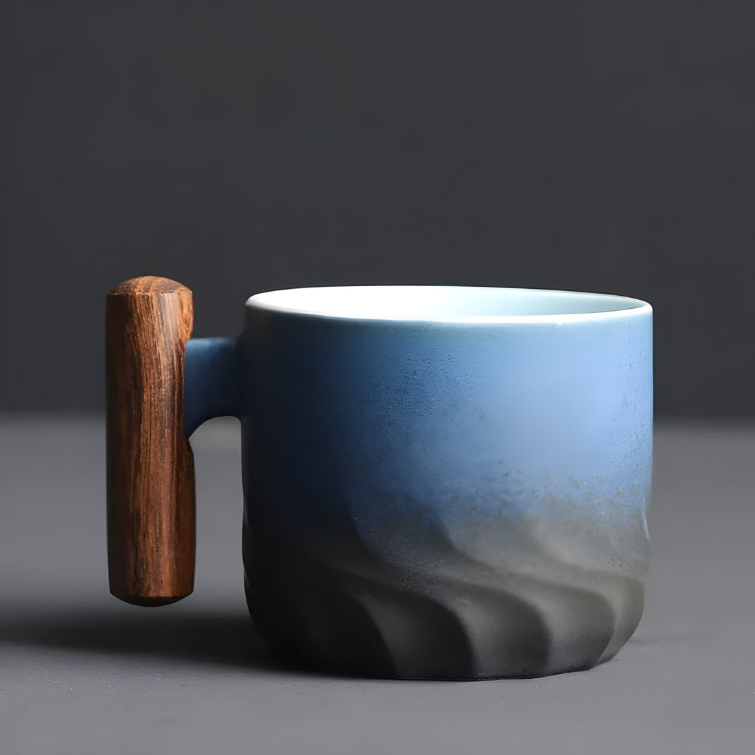 Keramik-kaffekopp med trähandtag – Retro-design, Robust och stilfull | Perfekt för kaffe och te