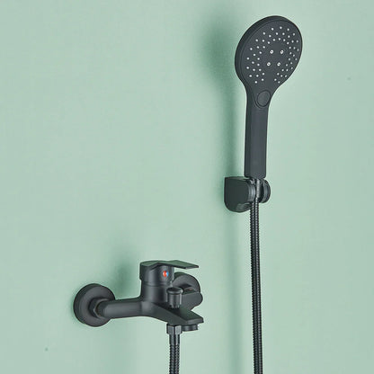 Nordren Vada | Svart väggmonterad kran med handdusch och blandningsventil