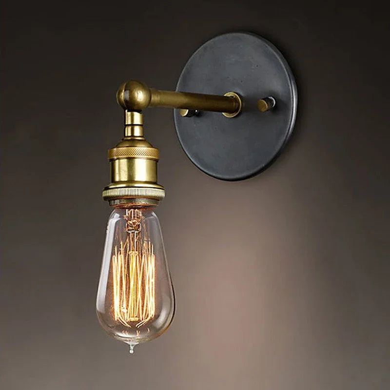 RetroAngle - Industriell Vägglampa med Justerbar Vinkel