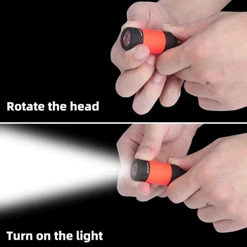 Carvallo Mini LED fackla med nyckelring | USB-laddning | Vattentät &amp; Ultralätt | 5,2 × 2,1 cm