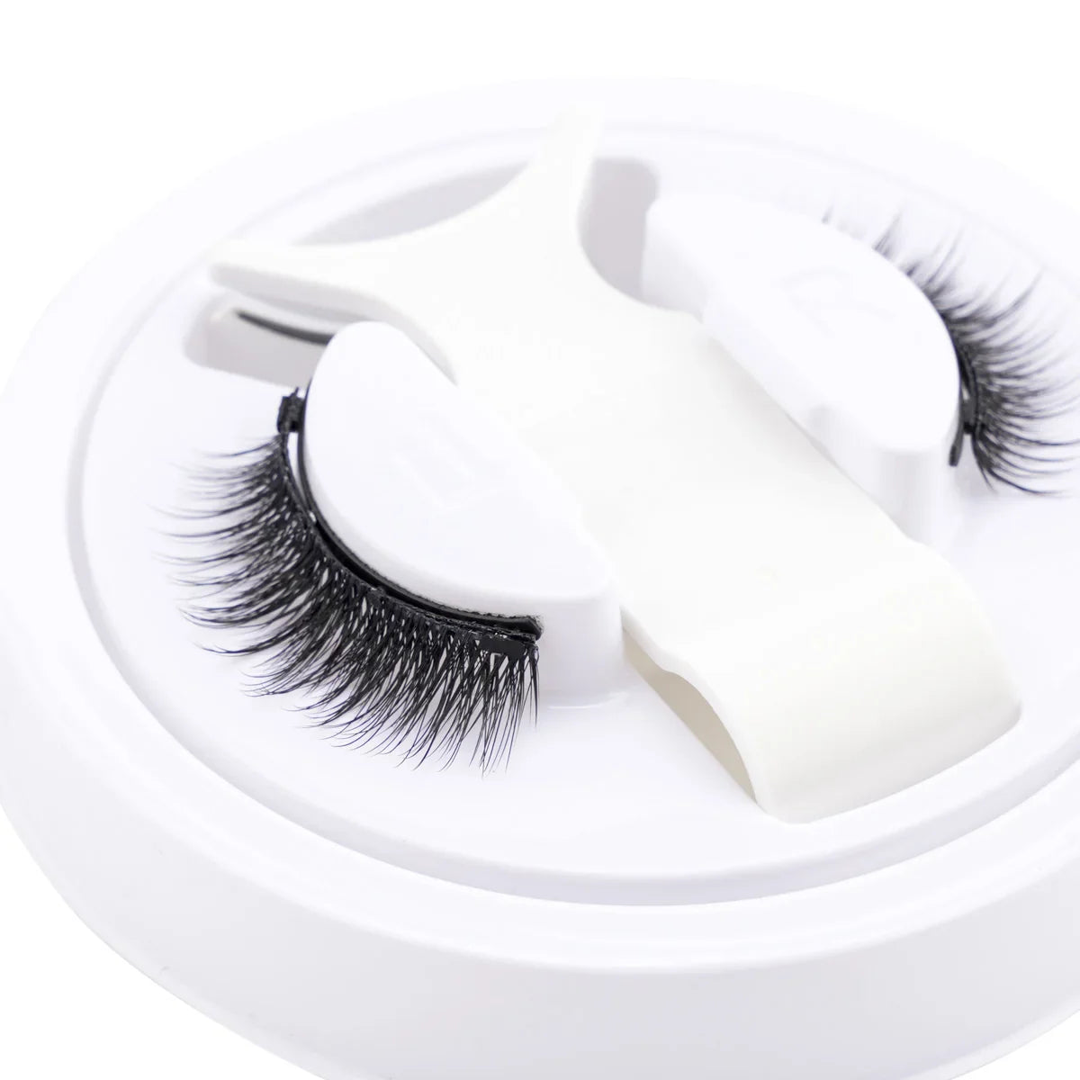 Carvallo Vipper MagneLure Set | 1 Par Återanvändbara Fake Lashes + Carvallo Pincett | Hantverk & Naturlig