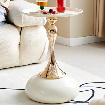 Auranelle | Rund designad sidobord i ljus italiensk lyxstil