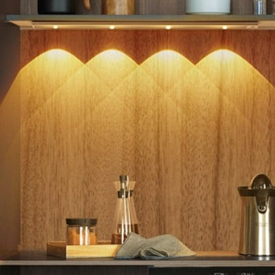 Royelux Rörelsesensor LED Skåplampa – Ultra-tunn, USB-laddningsbar och dimbar