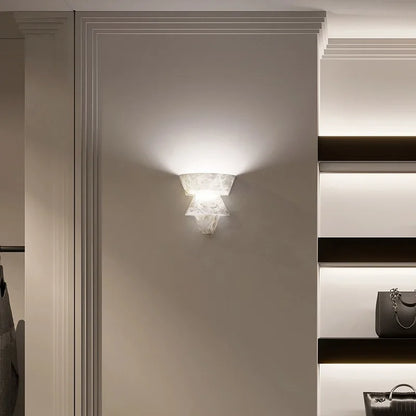 MarmorGlow - Minimalistisk Vägglampa i Natursten