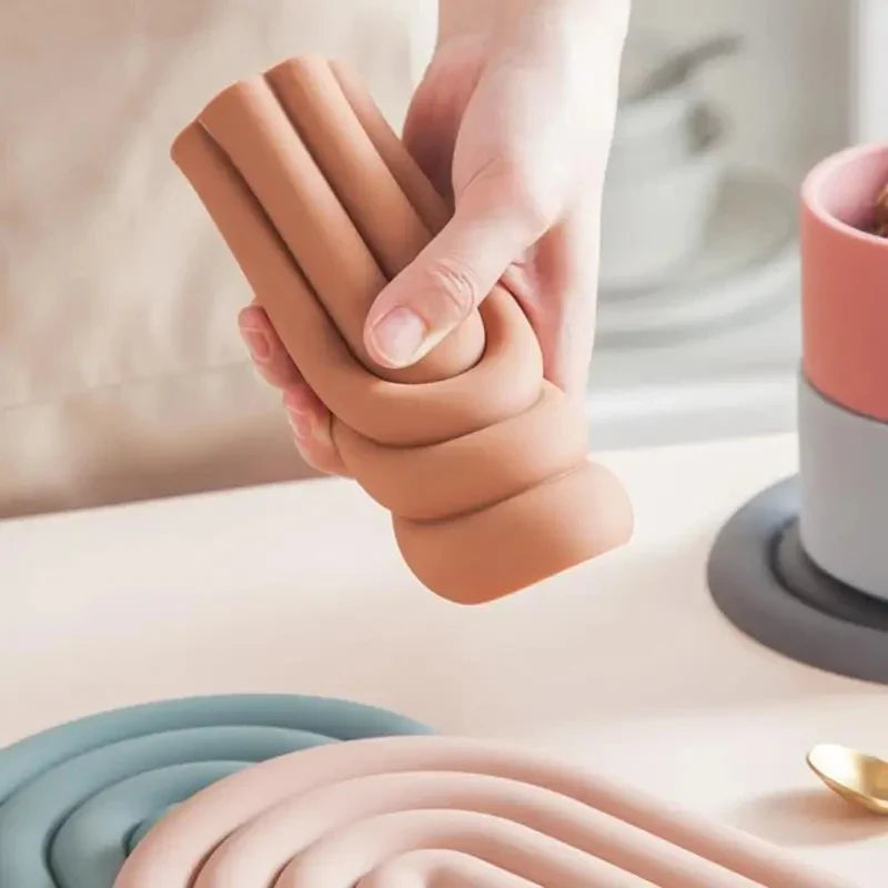 Carvallo-Bordunderlägg Coloriva Rainbow | Värmebeständig & halkfri | För grytor, stekpannor & glas | Färgglad & multifunktionell