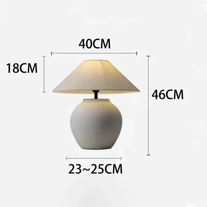 LumeVase – Keramisk Bordslampa med Minimalistisk Design