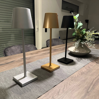 Aurora Luxe Bordslampa – Tidslös Elegans för Alla Interiörer