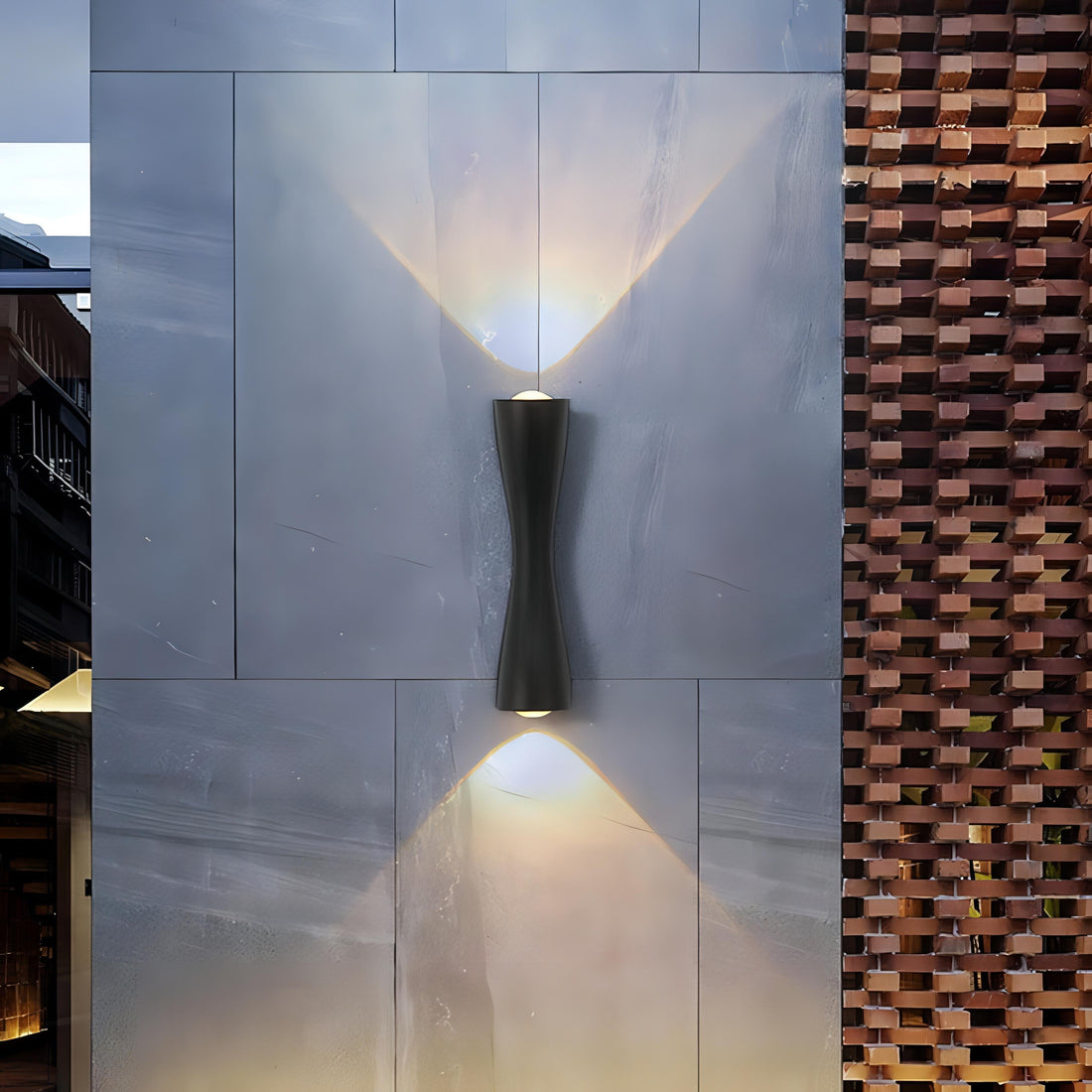 Lachlan - Utomhus LED Upp/Ner Modern Böjd Vägglampa