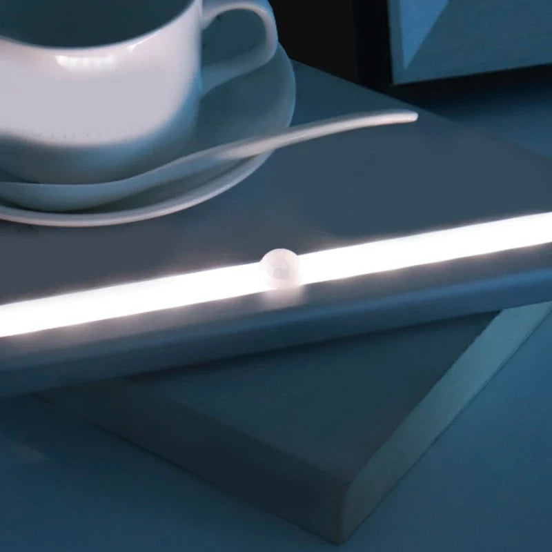 Trådlös LED-lampa med rörelsesensor