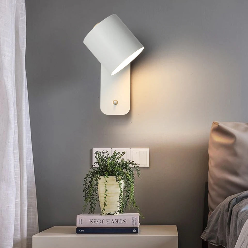 Justerbar Nordisk Vägglampa med Rotabel Sconcelampa och Integrerad Strömbrytare – Inomhus Vägglampor för Heminredning