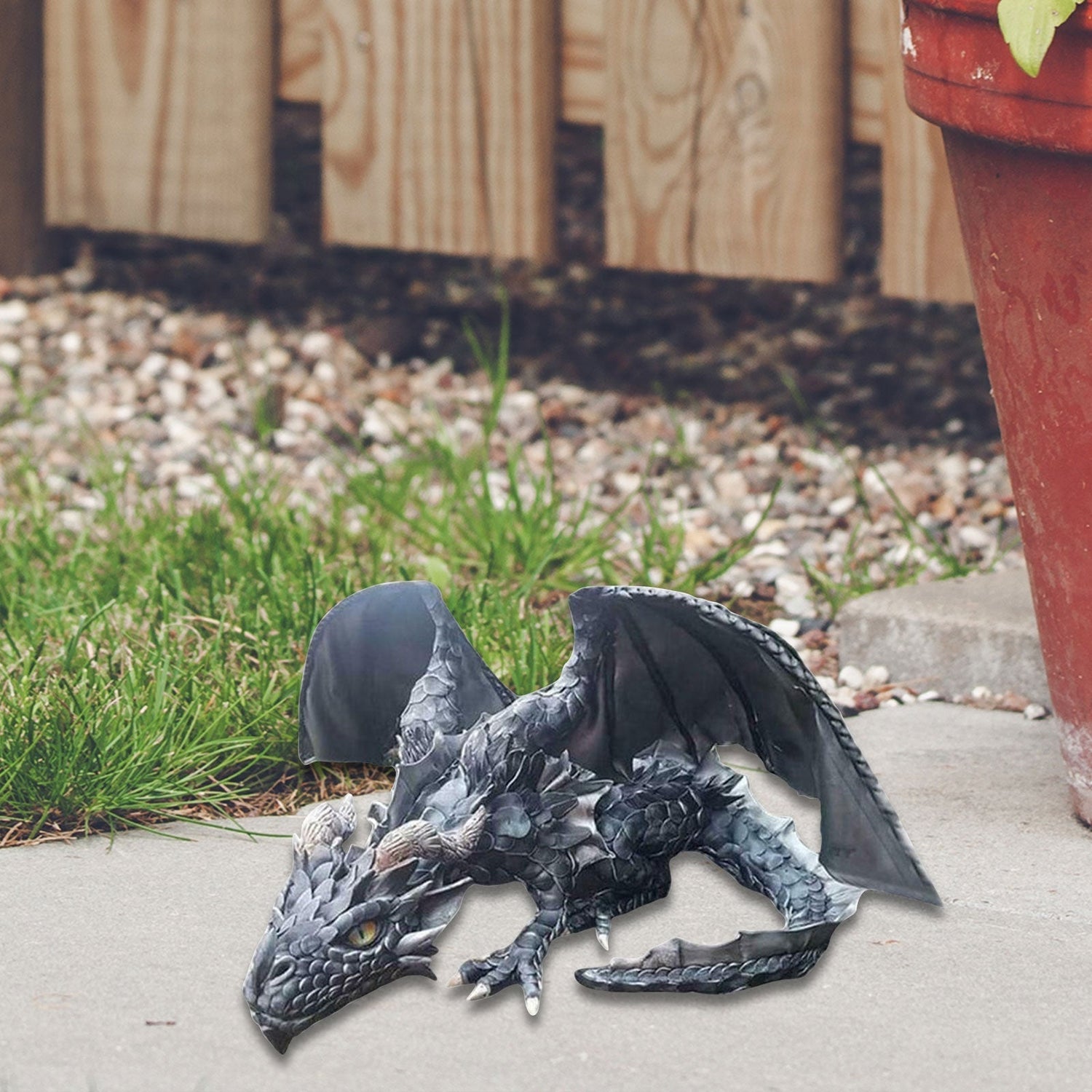 MystiGuard - Krypande dragsta i gotisk stil med starkt mystiskt design