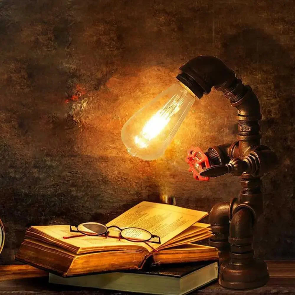 Royallure Steampunk Robot Pipe Table Lamp – Industriell Järnskulptur med E27-sockel