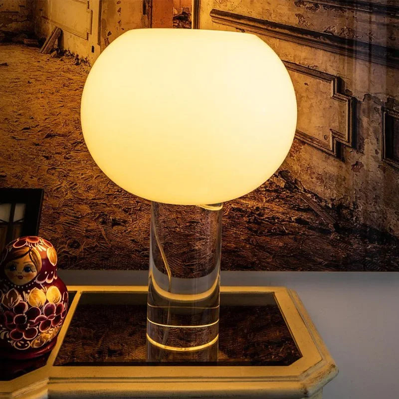 RoyalGlow - Elegant Vintage Bordslampa med LED-belysning